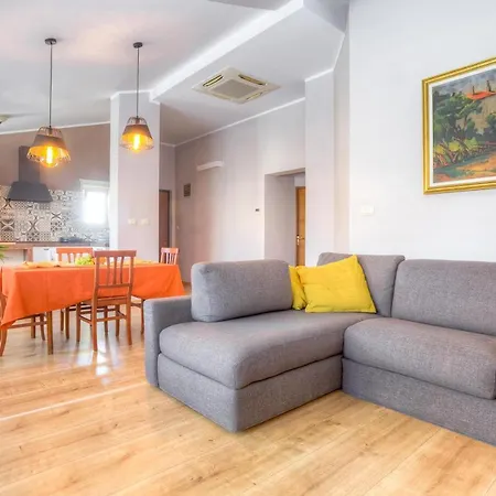 Appartamento Diconi *